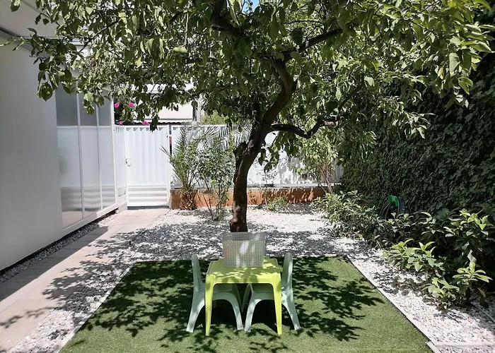 Viktoria\'S Garden Home
